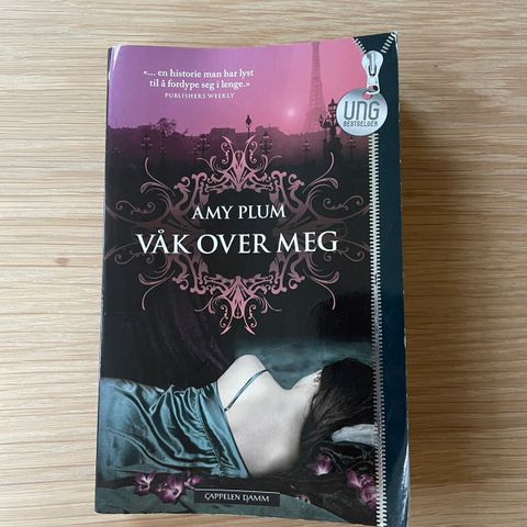 «Våk over meg» bokserie av Amy Plum