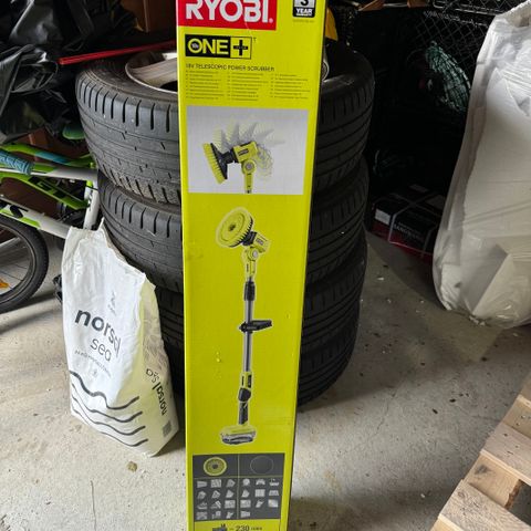 Ryobi teleskopisk børste 18b