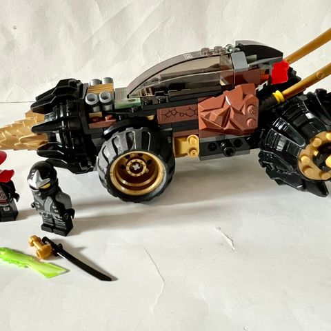 Lego ninjago Cole sitt borekjøretøy