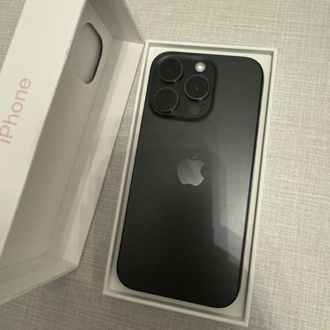 iPhone 15 pro 256 GB svart strøken