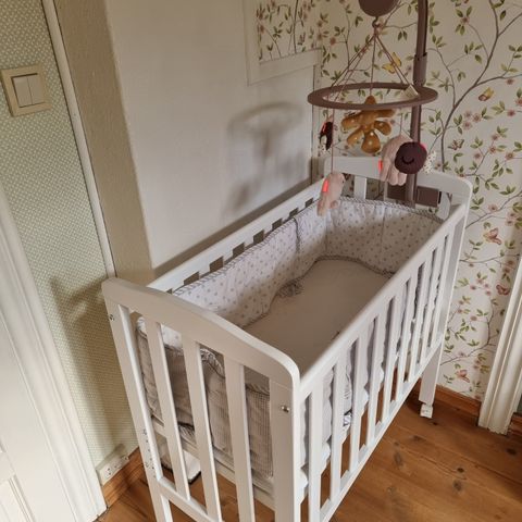 Babyseng/ bedside crib med tilbehør