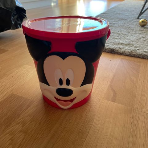 Bøtte med Mickey Mus