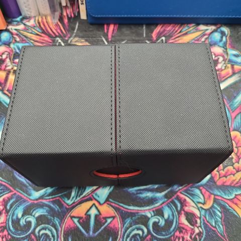 Deckbox til yu gi oh, one piece, pokemon, magic ecc