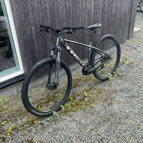 Trek Marlin 5 nesten ny