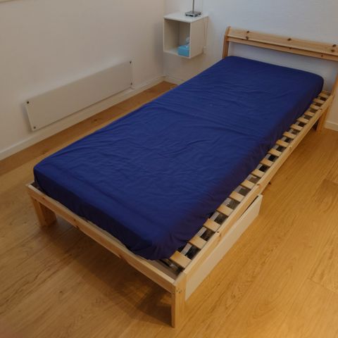 Ikea Neiden seng 90x200