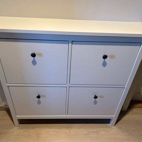 RESERVERT- IKEA Hemnes skoskap