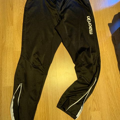 Macron treningsbukse herre str L, 100kr