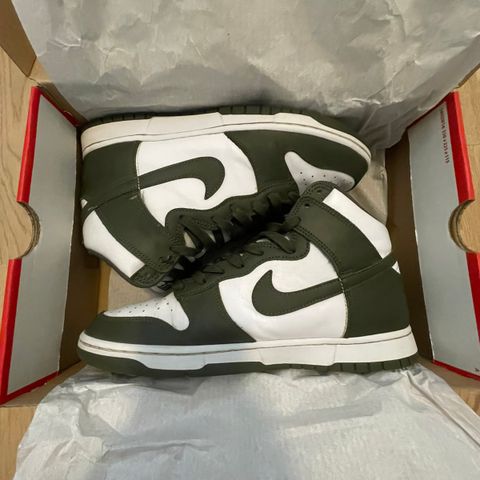 Nike dunk high cargo khaki - strl 43