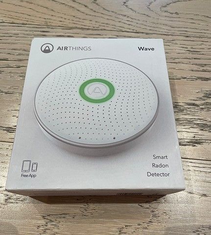 Radon- og luftkvalitetsmåler fra Airthings Wave, helt ny