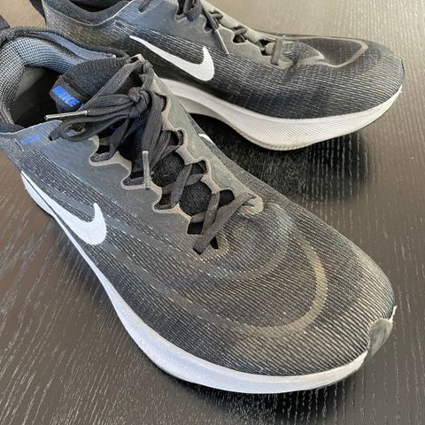 Nike zoom fly 4