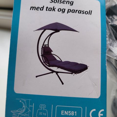 Solseng med tak og parasoll