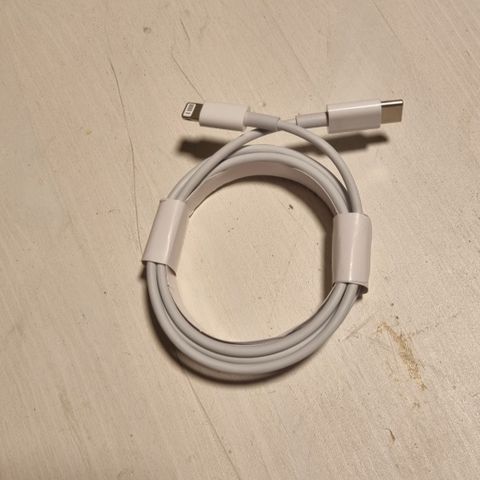 Iphone ladekabel på 2 meter