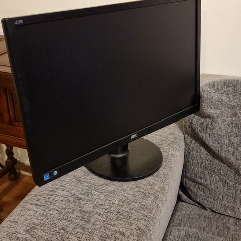 AOC 24"  144Hz