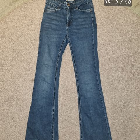 Jeans i str S og 36