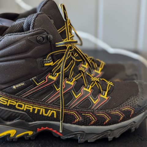 Fjellsko, La Sportiva ultra raptor mid gtx, str 42