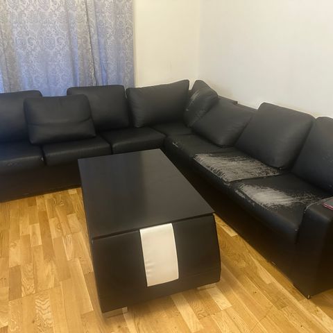 Hjørne sofa gis bort