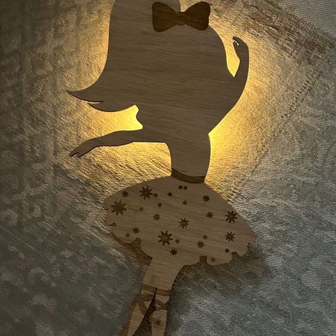 Ballerina Vegglampe