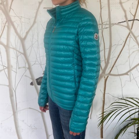 Moncler jakke størrelse 3 (174 cm)