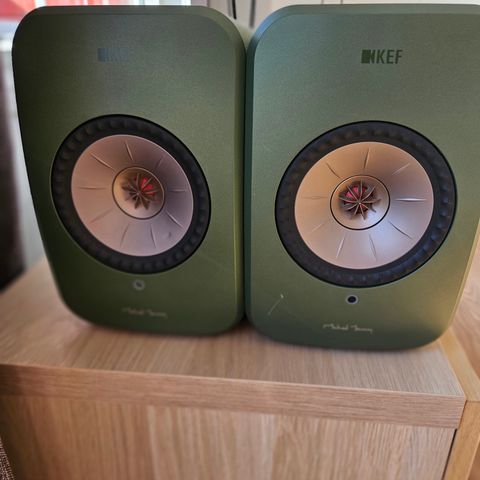 KEF LSX