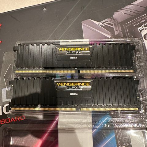 Vengeance ddr4 3000MHz 16GB