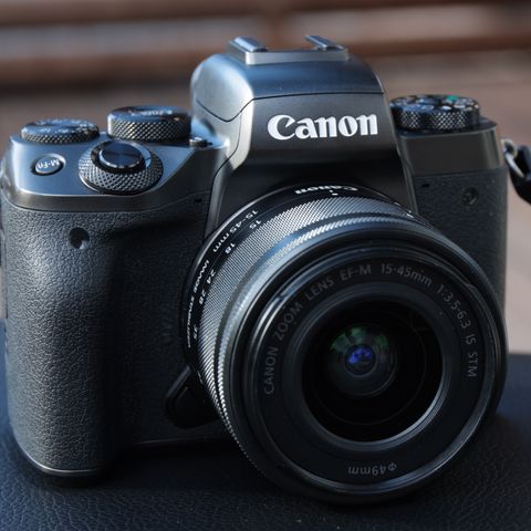 Canon EOS M5 24.2 Megapiksler Digitalkamera