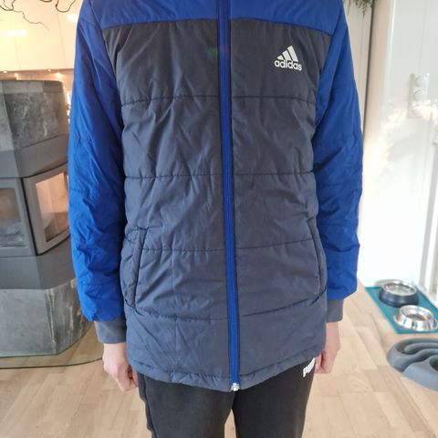 Varm Adidas boblejakke