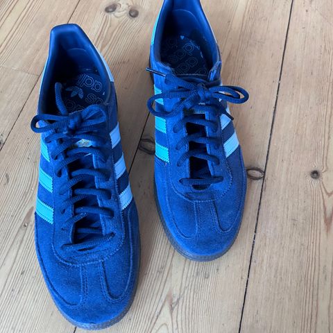 Adidas spezial blå str 44