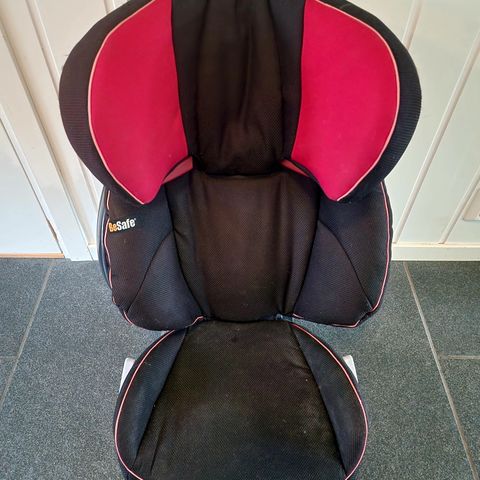 Isofix bilstol 15-36 kg selges.