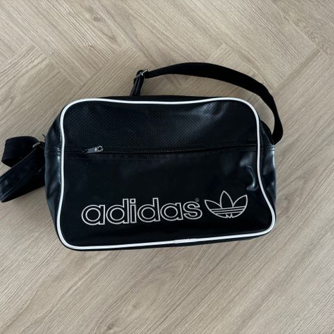 Adidas skulderveske/bag