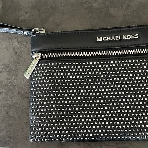 Michael Kors clutch veske med flotte detaljer