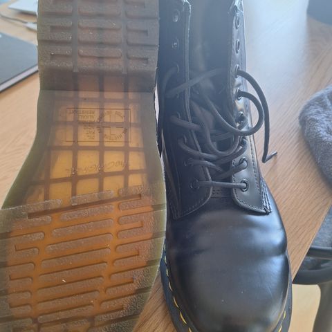 Dr. Martens boots str 43