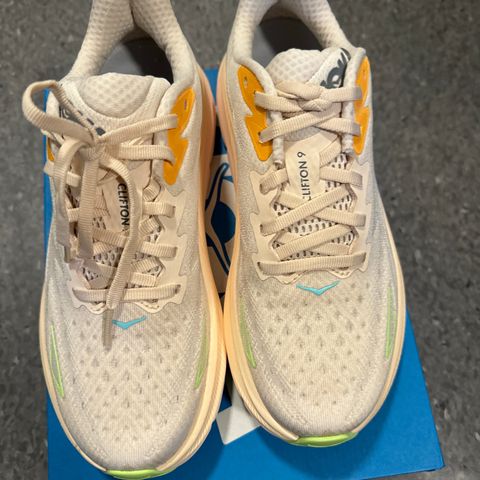 Hoka clifton 9