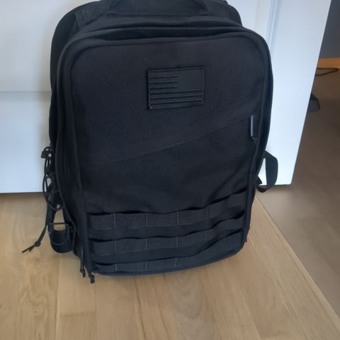 Goruck GR2 26L MiUSA with vanquest bottle holder