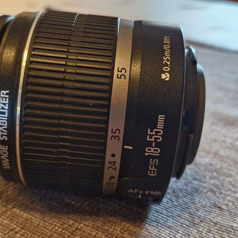 Canon zoom lens ef-s 18-55mm