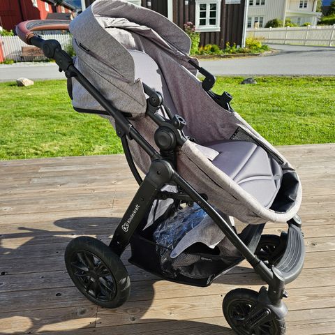 Kinderkraft barnevogn (max 22kg)