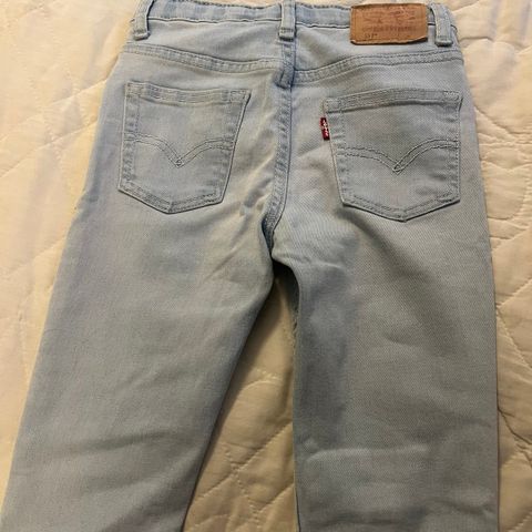 Levis dongeribukse