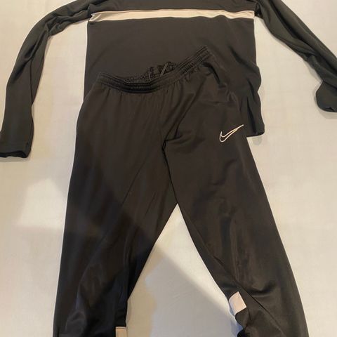 Nike dri fit tracksuit