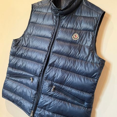 Moncler Gui Dark Sky Blue