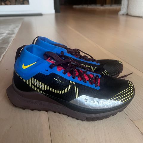 Nike Pegasus Trail 4 Gore-Tex i str 37,5