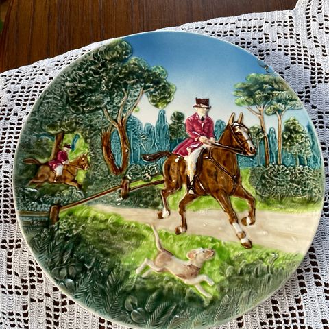 Majolica Wall Plates Fox Hunting scene