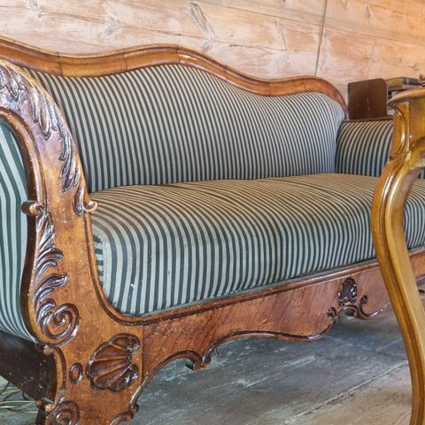 Bidermeier sofa