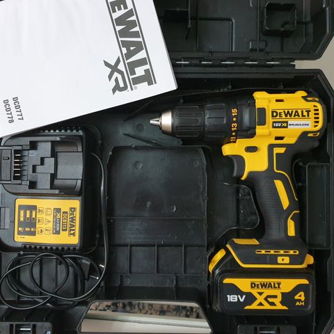 Dewalt DCD777 drill + Inkludert batteri, lader og koffert