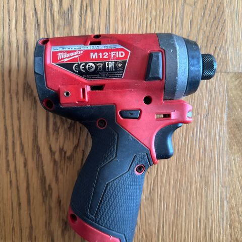 Milwaukee M12 slagskrutrekker gen2