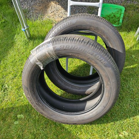 2 stk Bridgestone 235/55-18 Sommerdekk