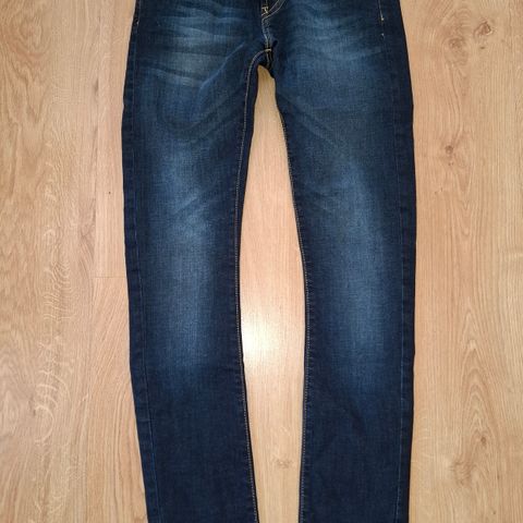 Levis bukse modell: 520