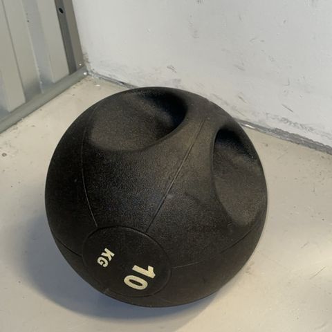 Basisball/medisinball 10 kg - pent stand