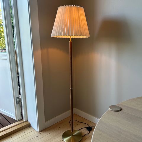 Nydelig stålampe fra HM Home