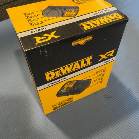 Dewalt Lader DCB115