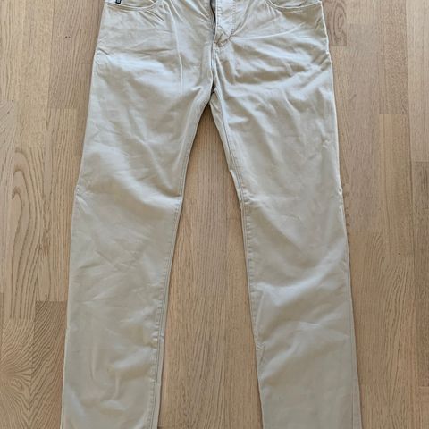 Armani Jeans J45 RegularFit, beige herremodell (str 33/34)