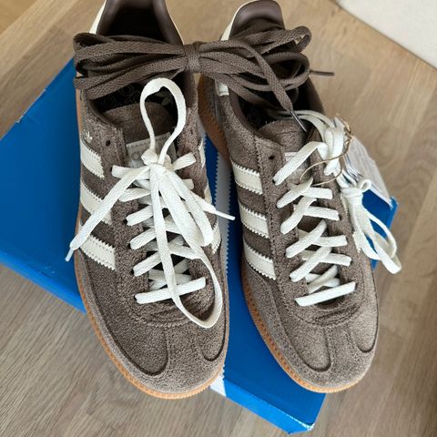 Adidas Spezial Earth Strata str. 38